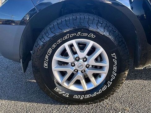 Used 2015 Nissan Frontier SV image 26