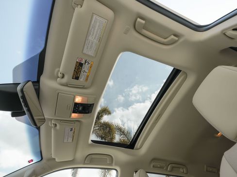 Used 2023 Lexus GX 460 Premium image 23