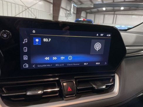 Used 2025 Chevrolet TrailBlazer LT image 19