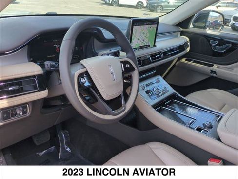 Certified 2023 Lincoln Aviator 2WD w/ Class IV Trailer Tow Package image 12
