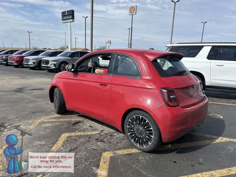 Used 2024 FIAT 500 e (RED) image 3
