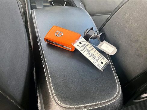 Certified 2023 Volvo C40 P8 Recharge Ultimate image 13