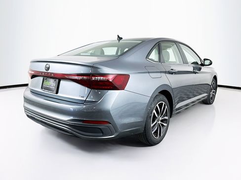 Used 2025 Volkswagen Jetta SE image 9