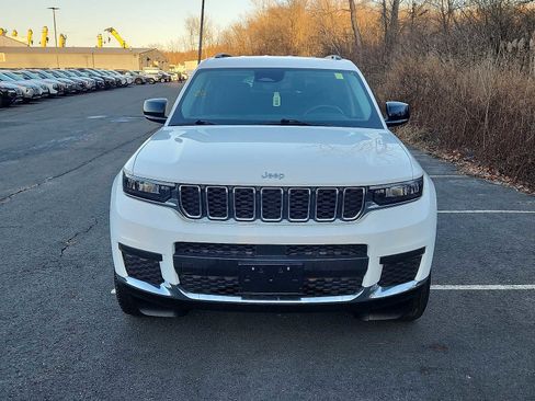 Used 2021 Jeep Grand Cherokee L Laredo w/ Luxury Tech Group I image 2