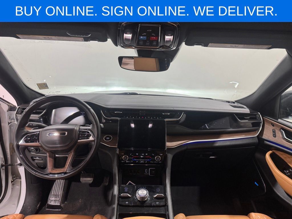 Used 2023 Jeep Grand Cherokee L Summit w/ Rear Seat Video Group I AWD/4WD image 10
