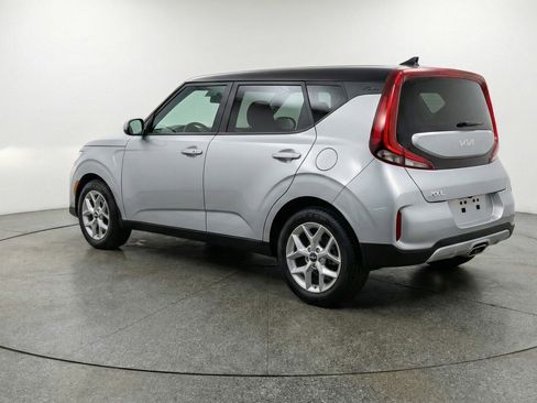Used 2025 Kia Soul LX w/ LX Technology Package image 6
