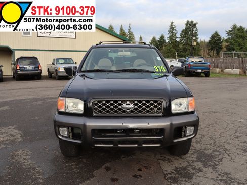 Used 2001 Nissan Pathfinder SE image 11