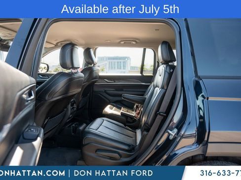 Used 2023 Jeep Grand Cherokee L Limited AWD/4WD image 20