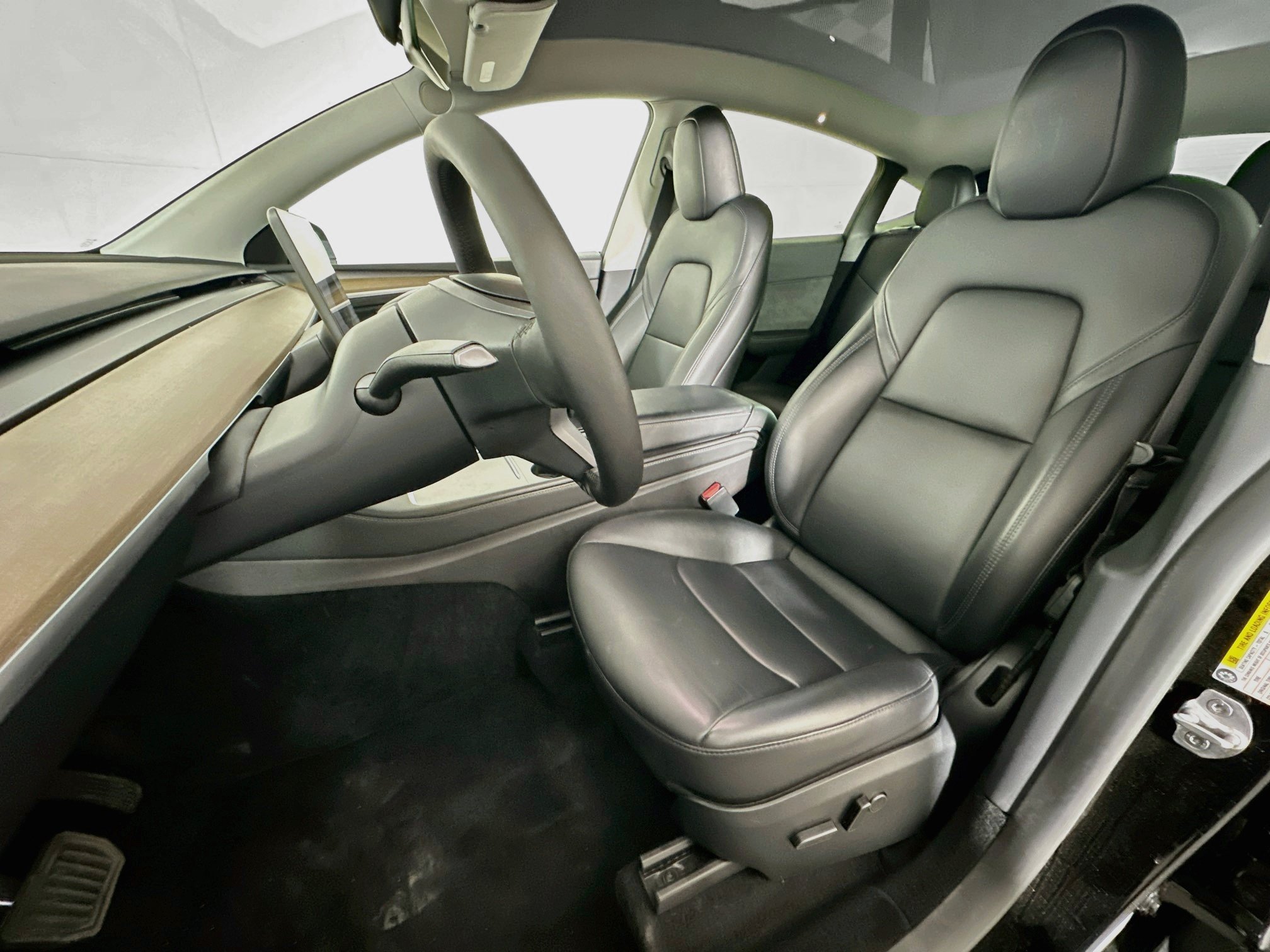 Used 2023 Tesla Model Y AWD image 13