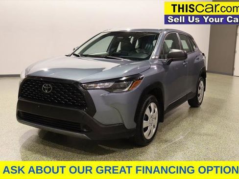 Used 2025 Toyota Corolla Cross L FWD image 3