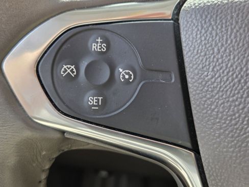Used 2018 Chevrolet Traverse LT FWD image 32