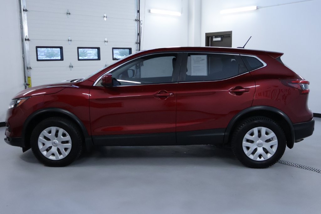 Used 2020 Nissan Rogue Sport S FWD image 4