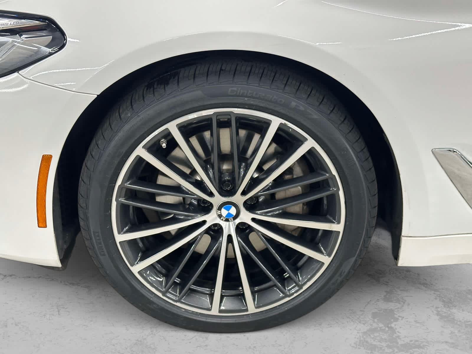 Used 2023 BMW 530i xDrive w/ Convenience Package AWD/4WD image 10
