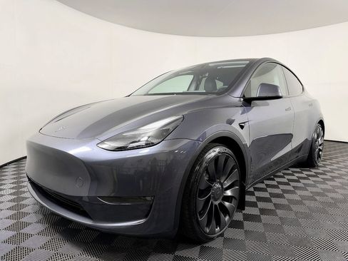 Used 2023 Tesla Model Y Performance AWD/4WD image 2