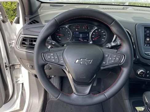 Used 2023 Chevrolet Equinox RS FWD image 11