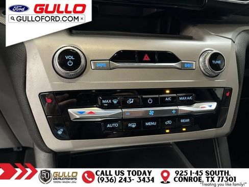 Certified 2023 Ford Explorer XLT w/ Equipment Group 202A RWD image 27
