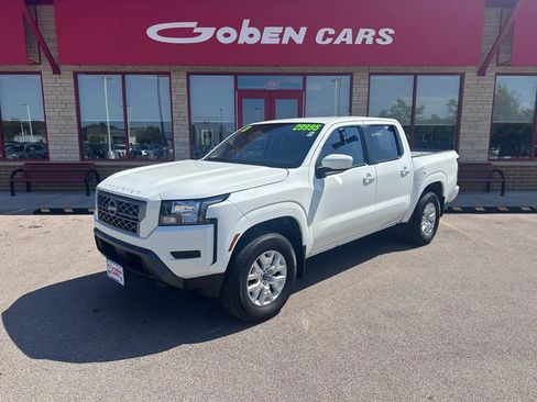 Used 2023 Nissan Frontier SV w/ Tow Package AWD/4WD image 1