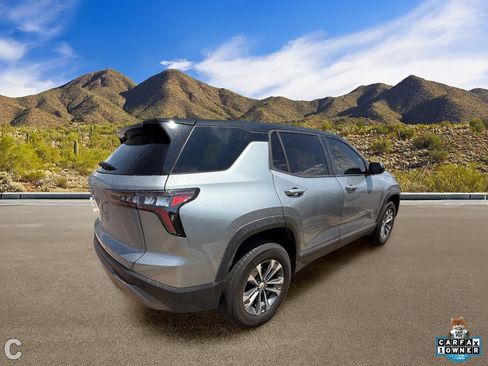 Used 2025 Chevrolet Equinox LT AWD/4WD image 4