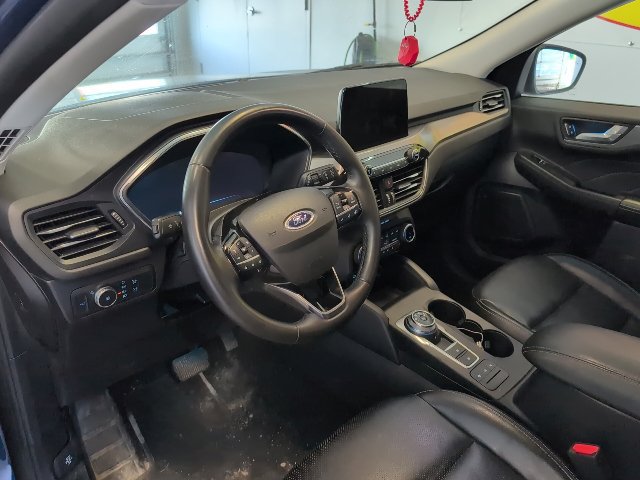 Certified 2022 Ford Escape Titanium AWD/4WD image 10