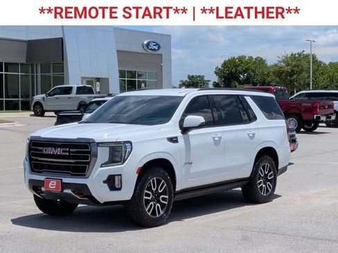 Used 2023 GMC Yukon AT4 w/ Technology Package AWD/4WD image 3