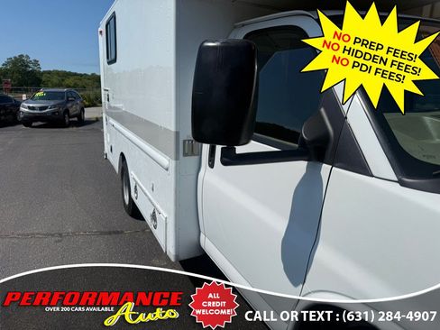 Used 2009 GMC Savana 3500 RWD image 12