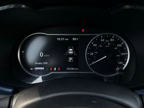 Used 2025 Nissan Versa SV image 33