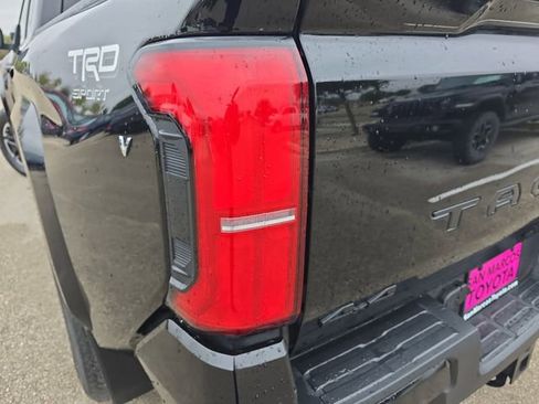 Used 2024 Toyota Tacoma TRD Sport image 33