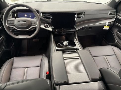 New 2025 Jeep Wagoneer Series II AWD/4WD image 17