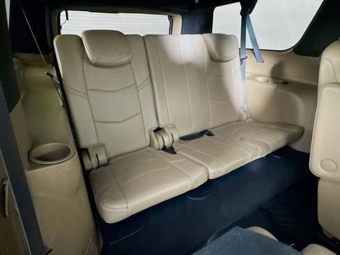 Used 2019 Cadillac Escalade ESV Platinum AWD/4WD image 30