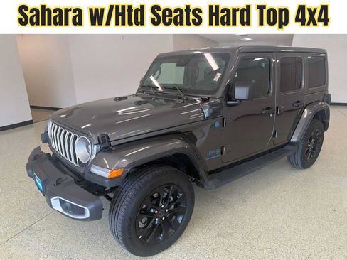 Used 2025 Jeep Wrangler Unlimited Sahara AWD/4WD image 1