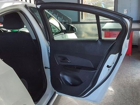 Used 2012 Chevrolet Cruze LT FWD image 17