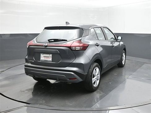 New 2025 Nissan Kicks Play S image 11