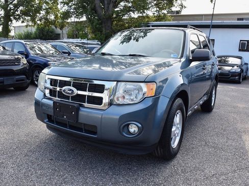 Used 2012 Ford Escape XLT FWD image 2