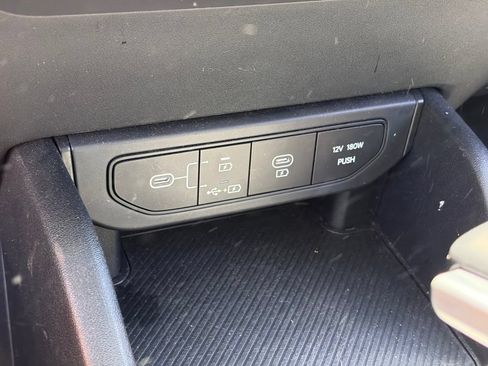 Used 2025 Kia K4 FWD image 9