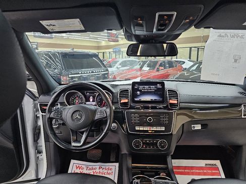 Used 2018 Mercedes-Benz GLS 450 4MATIC w/ Premium Package image 28