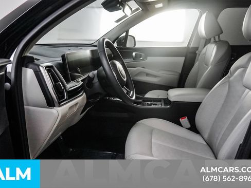 Used 2025 Kia Sorento S w/ Panoramic Sunroof Package FWD image 11