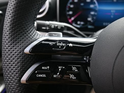Used 2026 Mercedes-Benz GLC 300 image 15