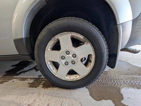 Used 2004 Saturn Vue 2WD V6 image 14
