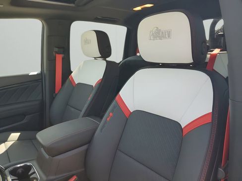 New 2026 GMC Canyon AT4X w/ AT4X AEV Edition image 32