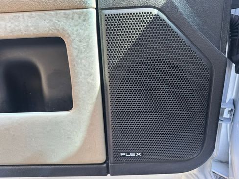 Used 2017 Ford Flex Limited image 30