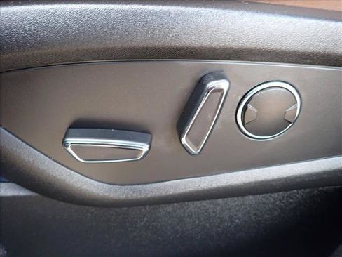 Used 2023 Lincoln Nautilus Reserve w/ Equipment Group 201A AWD/4WD image 14