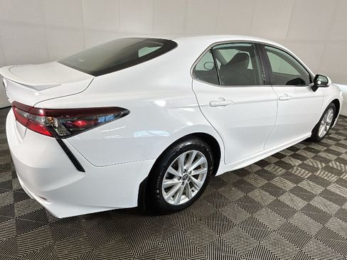 Used 2024 Toyota Camry SE FWD image 2