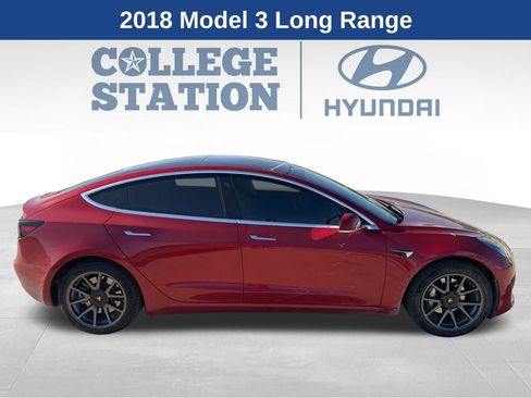 Used 2018 Tesla Model 3 image 2