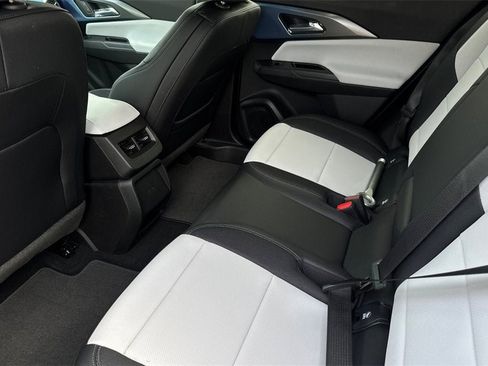 New 2026 Chevrolet Equinox EV LT w/ LPO, Blackout Package image 12