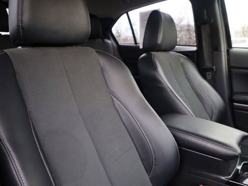 Used 2024 Mitsubishi Eclipse Cross SE image 39