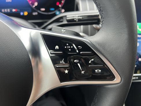 Certified 2025 Mercedes-Benz GLC 300 4MATIC image 18