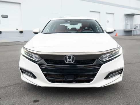 Used 2019 Honda Accord Sport image 9
