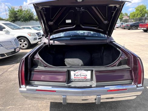 Used 1996 Cadillac Fleetwood Brougham image 38