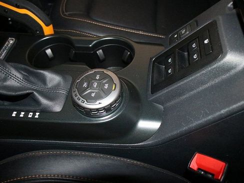 Used 2024 Ford Bronco Badlands image 22