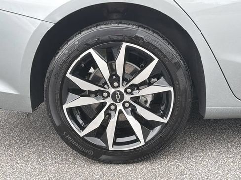 Used 2024 Chevrolet Malibu RS FWD image 19